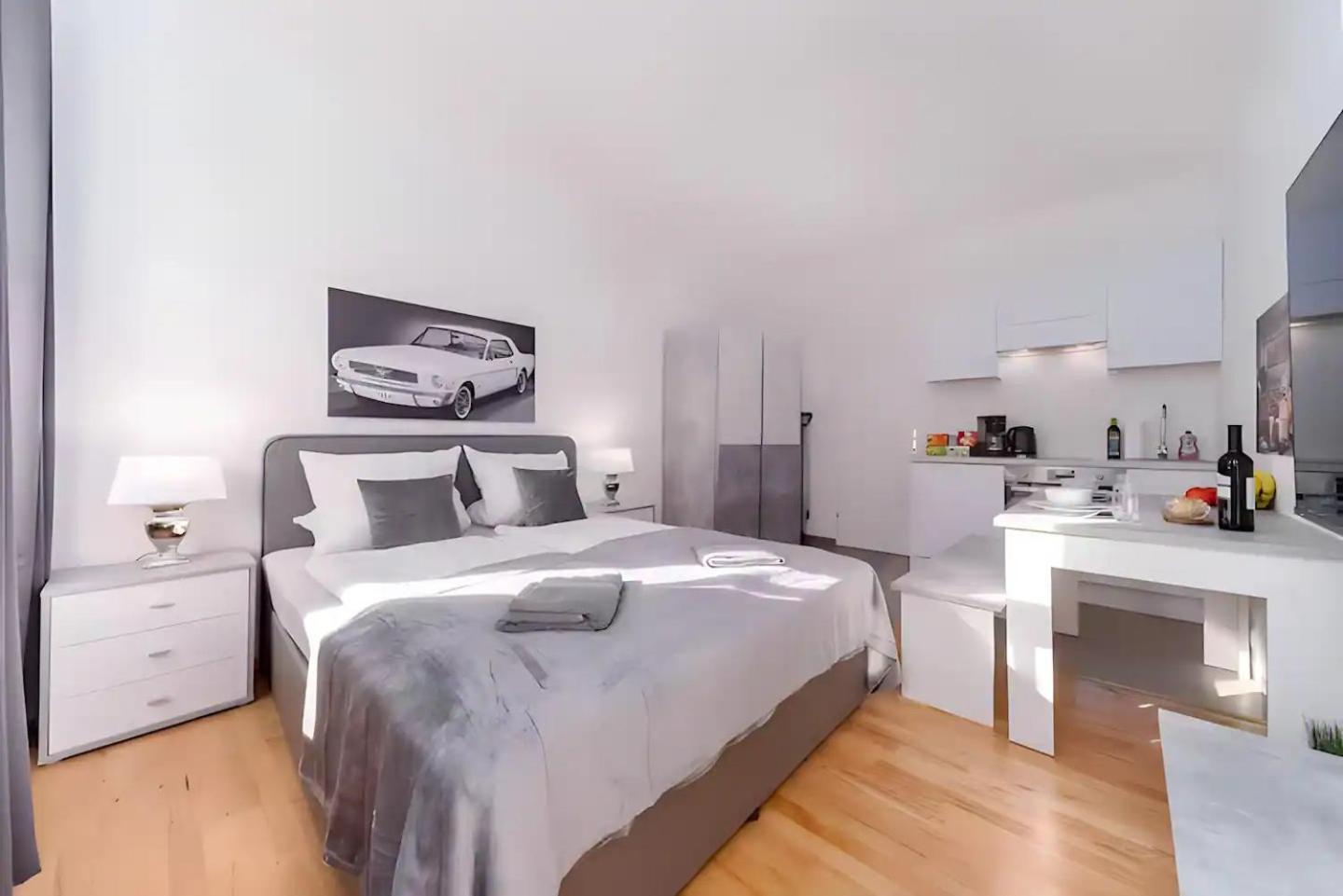 Perfect Location, 2 Min To Main Station Appartement *