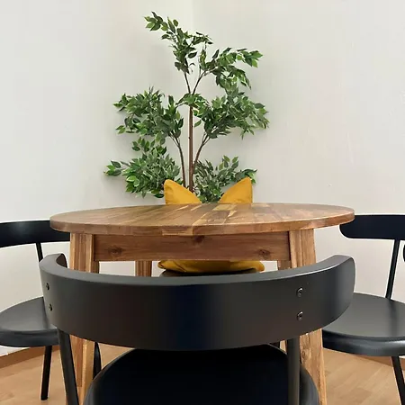 Perfect Location, 2 Min To Main Station Appartement Wenen Buitenkant foto
