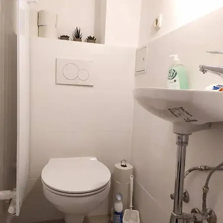 Perfect Location, 2 Min To Main Station Appartement Wenen Buitenkant foto