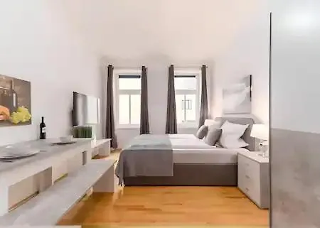 Perfect Location, 2 Min To Main Station Appartement Wenen Buitenkant foto